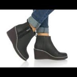 TOMS Raven Heels Water Resistant Booties TOMS Raven Heels Water ResistanSize 8.5